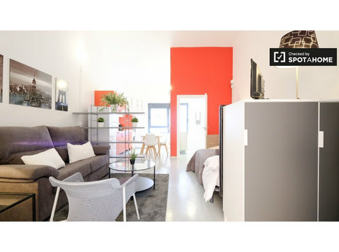 Studio apartment for rent in Ciudad Lineal, Madrid - อพาร์ตเม้นท์