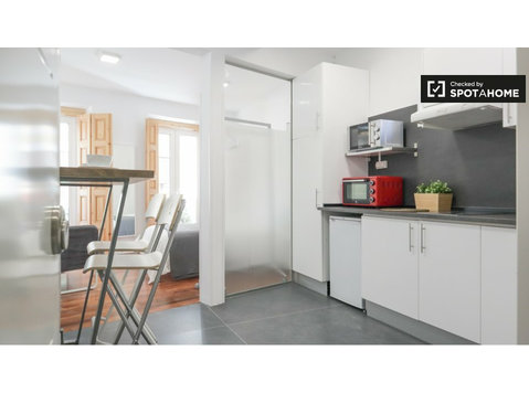 Studio-Apartment zu vermieten in Embajadores, Madrid - Wohnungen
