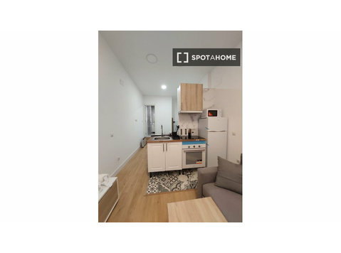 Studio apartment for rent in Latina, Madrid - Apartments