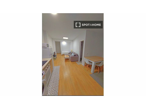 Monolocale in affitto a Latina, Madrid - Appartamenti
