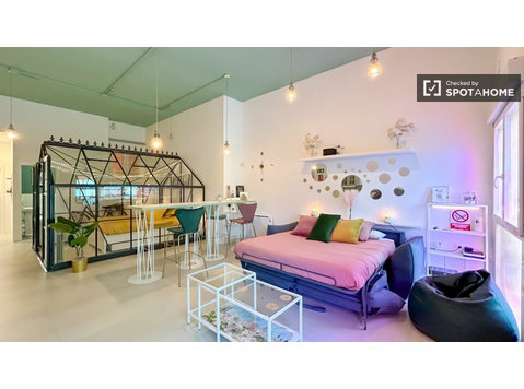 Studio-Apartment zur Miete in Latina, Madrid - Wohnungen
