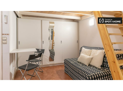 Studio apartment for rent in Lavapiés, Madrid - Apartments