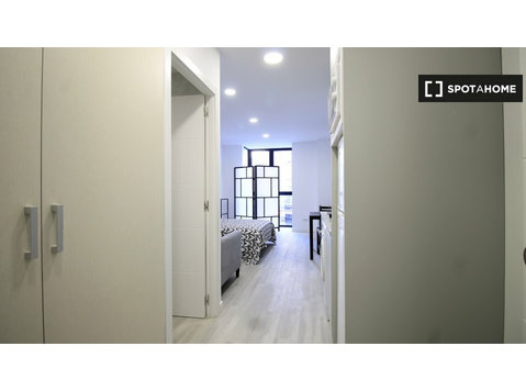 Einzimmerwohnung zu vermieten in Madrid! - Wohnungen