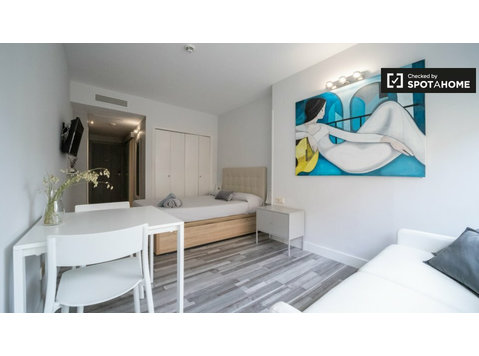 Studio apartment for rent in Madrid Centro - Apartments