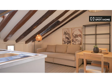 Studio à louer à Madrid, Madrid - Appartements