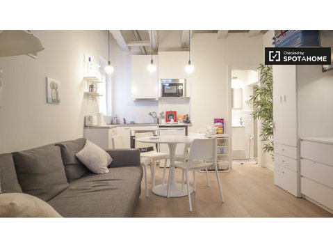 Studio apartment for rent in Malasaña, Madrid - Korterid