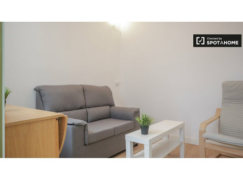 Studio apartment for rent in Trafalgar, Madrid - Appartementen