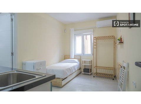 Studio zu vermieten in Bellas Vistas, Madrid - Wohnungen