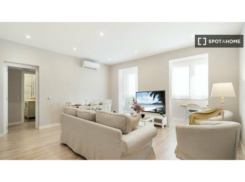 Stylish 2-bedroom apartment for rent near Colombia, Madrid - Apartments