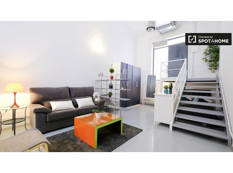 Ciudad Lineal, Madrid'de kiralık şık stüdyo daire - Apartman Daireleri