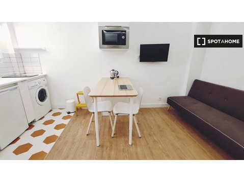 Arrumar estudio para alugar em Malasaña, Madrid - Apartamentos