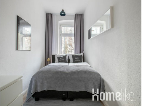 Two-Bedroom Apartment - Madrid Calle de Nuñez de Balboa - Apartments