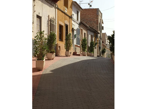 Calle Morera Cabezo, La Ñora - Camere de inchiriat