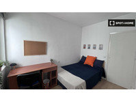 Room for rent in 3-bedroom apartment in Cartagena - Annan üürile