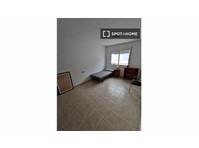 Se alquila habitación en piso de 3 habitaciones en Murcia,… - Alquiler