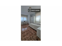 Room for rent in 6-bedroom apartment in Cartagena, Murcia - Te Huur