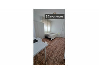 Room for rent in 6-bedroom apartment in Cartagena, Murcia - Annan üürile