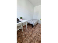 Room in Calle Lope de Rueda, Cartagena for 120 m² with 6… - Lakások