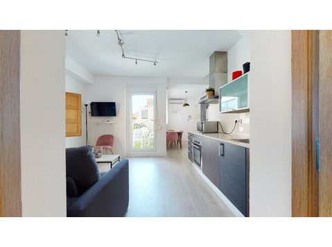 Flatio - all utilities included - Penthouse at the heart of… - Zu Vermieten