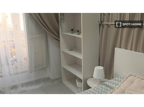 Se alquila habitación en piso compartido en Valencia - Alquiler