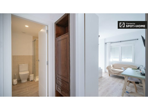 Camera in appartamento condiviso in València - In Affitto
