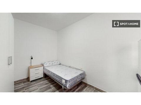 Zimmer in Wohngemeinschaft zu vermieten in Catarroja,… - Zu Vermieten