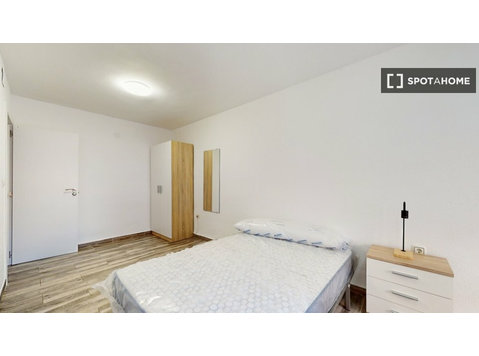 Zimmer in Wohngemeinschaft zu vermieten in Catarroja,… - Zu Vermieten