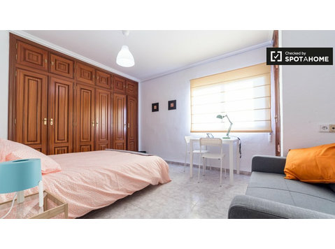 La Saïdia, Valencia 5 yatak odalı daire kiralık odalar - Kiralık