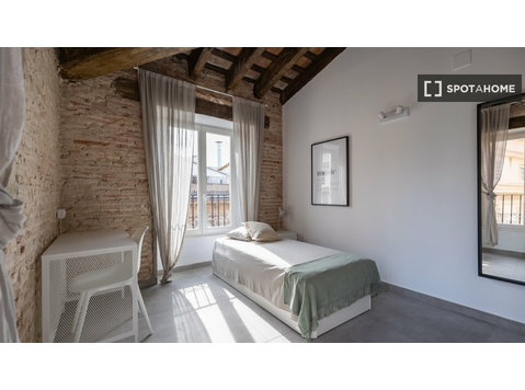 Habitaciones en alquiler en residencia para estudiantes en… - Alquiler