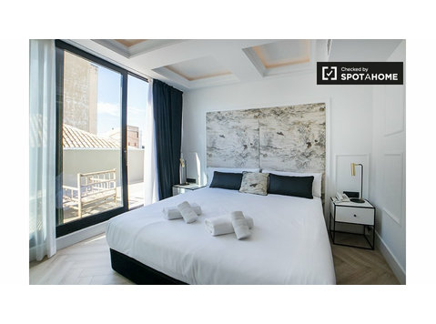 Apartamento de 1 quarto para alugar em Ciutat Vella,… - Apartamentos