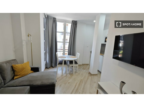 Eixample, Valensiya için kiralık 1 yatak odalı daire - Apartman Daireleri