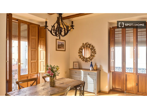 Apartamento de 1 dormitorio en alquiler en La Roqueta,… - Pisos