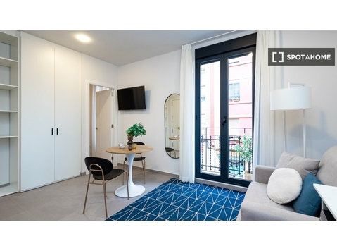 1-Zimmer-Wohnung zur Miete in Nou Moles, Valencia - Wohnungen