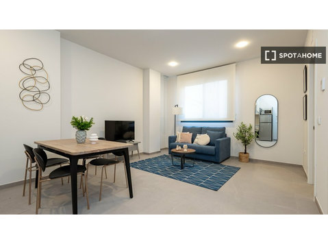 Appartement 1 chambre à louer à Nou Moles, Valence - Appartements