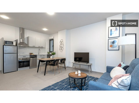 1-Zimmer-Wohnung zur Miete in Nou Moles, Valencia - Wohnungen