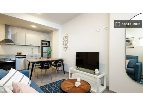 1-Zimmer-Wohnung zur Miete in Nou Moles, Valencia - Wohnungen