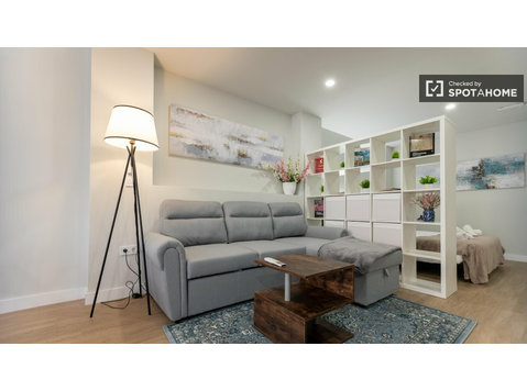 Apartamento de 1 quarto para alugar em Valência, Valência - Apartamentos