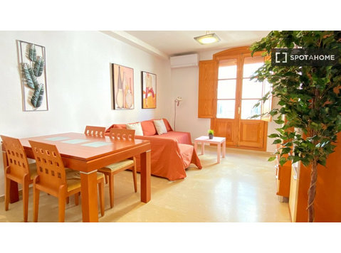 Apartamento de 2 quartos para alugar em Ciutat Vella,… - Apartamentos