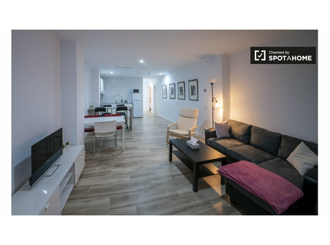 Apartamento de 2 quartos para alugar em Extramurs, Valência - Apartamentos