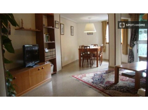 Mieszkanie z 2 sypialniami do wynajęcia w Walencji - Mieszkanie