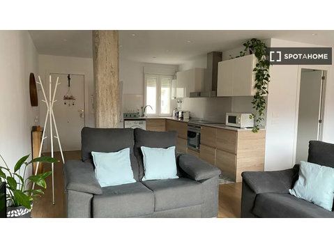 3-bedroom apartment for rent in Camins Al Grau, Valencia - Apartments