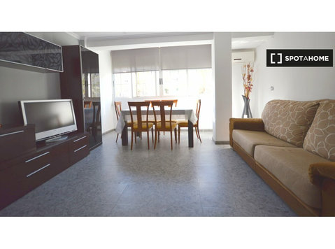 3-bedroom apartment for rent in Ciutat Jardi, Valencia - อพาร์ตเม้นท์