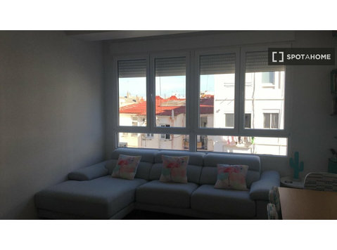 3-bedroom apartment for rent in L'Eixample, Valencia - アパート
