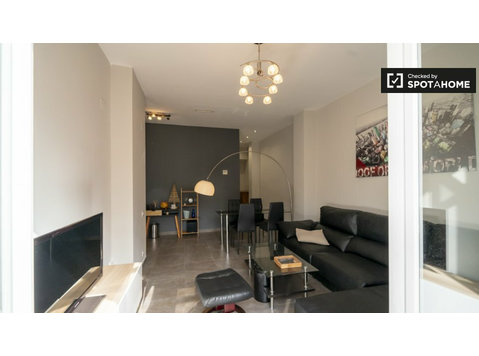3-bedroom apartment for rent in Russafa, Valencia - Dzīvokļi