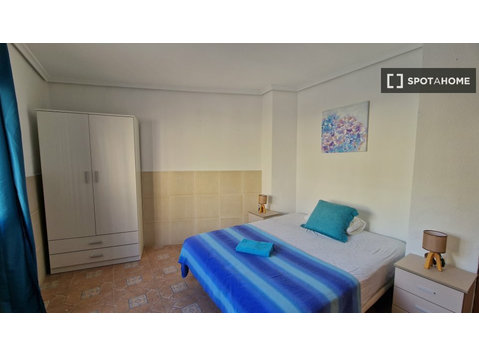 4-Zimmer-Wohnung zur Miete in Alboraia, Valencia - Wohnungen
