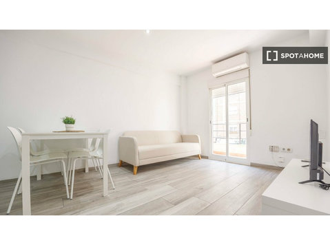 4-Zimmer-Wohnung zur Miete in Torrefiel, Valencia - Wohnungen