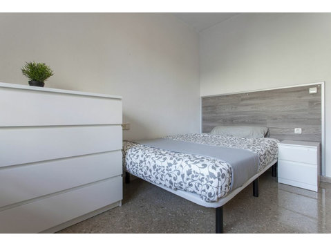 Acogedora habitación doble en Benimaclet - Apartments
