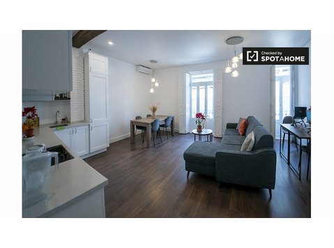 Eixample, Valencia'da kiralık havadar 1 yatak odalı daire - Apartman Daireleri