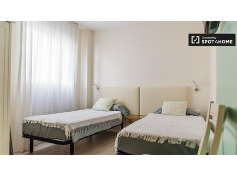 Helles Studio-Apartment zu vermieten in L'Eixample, Valencia - Wohnungen