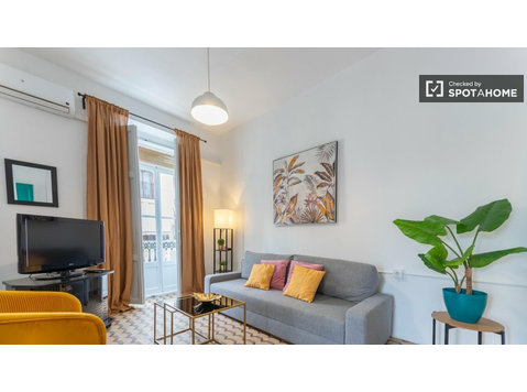 Elegancki apartament z 2 sypialniami do wynajęcia w Ciutat… - Mieszkanie